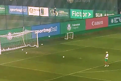 Abel Ferreira dá nas vistas a... imitar Ronaldinho