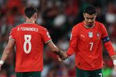Bruno Fernandes e Cristiano Ronaldo ao serviço da Seleção Nacional