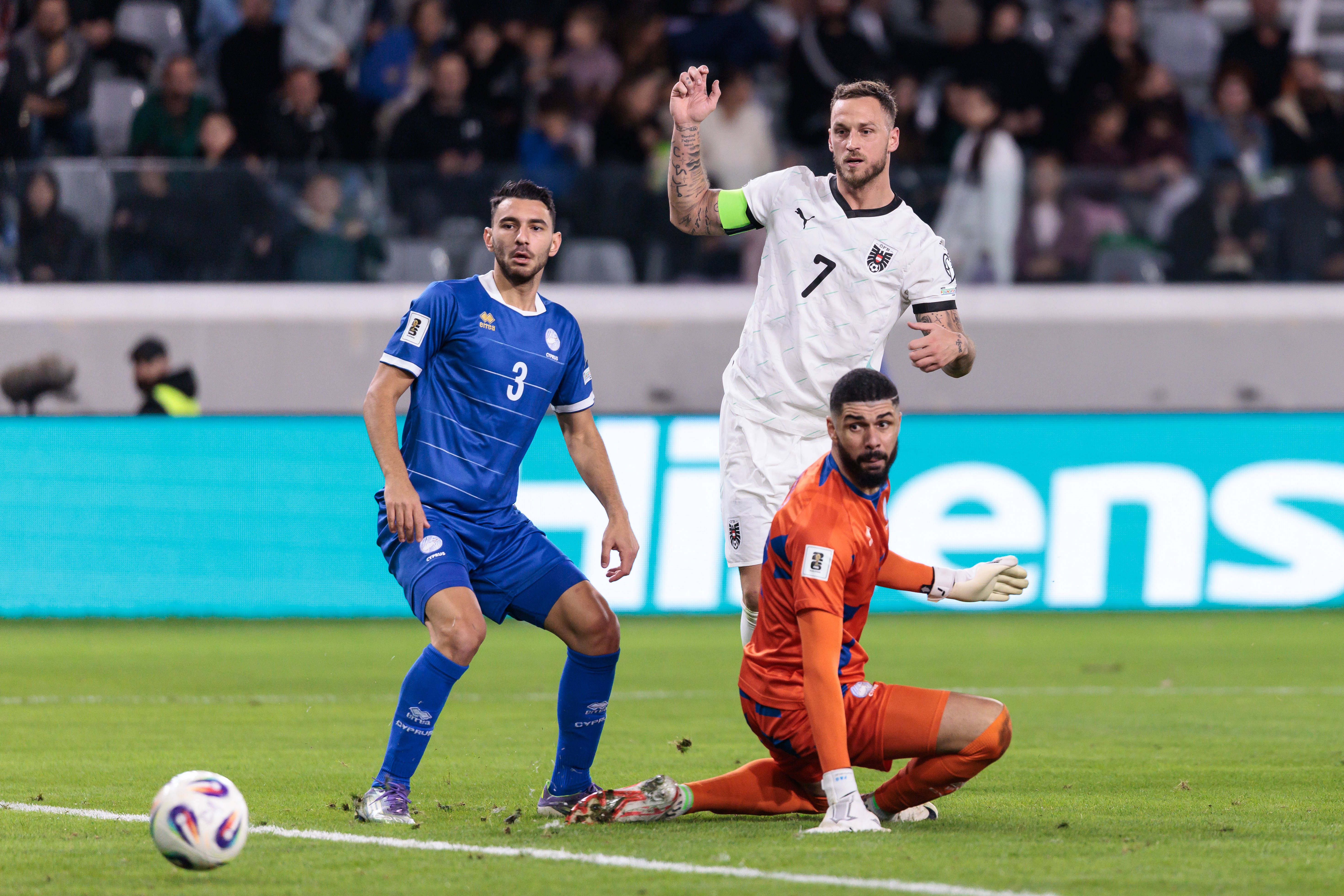 Arnautovic fez os dois golos da vitória da Áustria