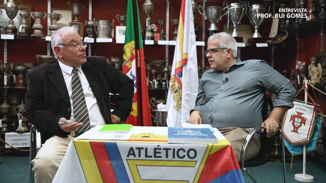 Eusébio em França a jogar pelo Atlético