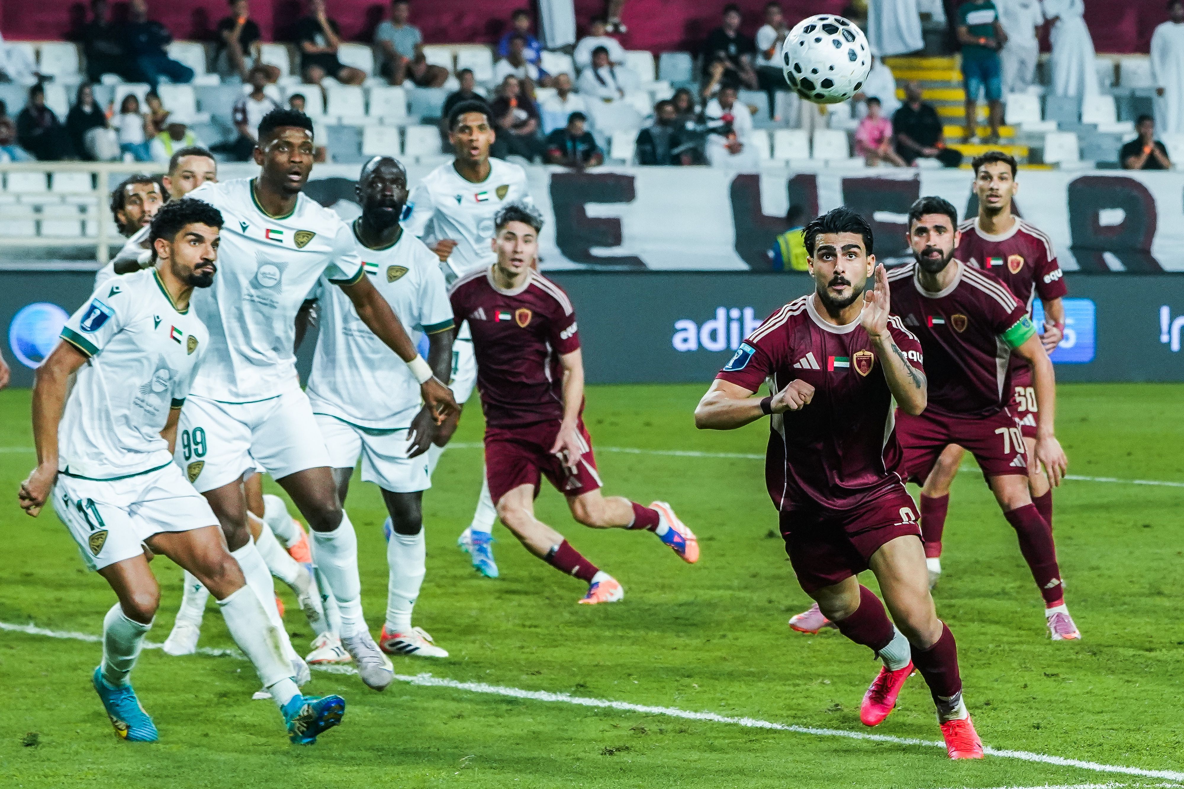 Al Wahda e Khor Fakkan empataram na primeira mão dos quartos de final da Taça da Liga dos Emirados Árabes Unidos - Foto: Al Wahda FC