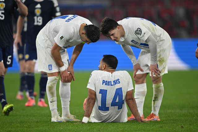 Pavlidis com queixas no Grécia-Escócia