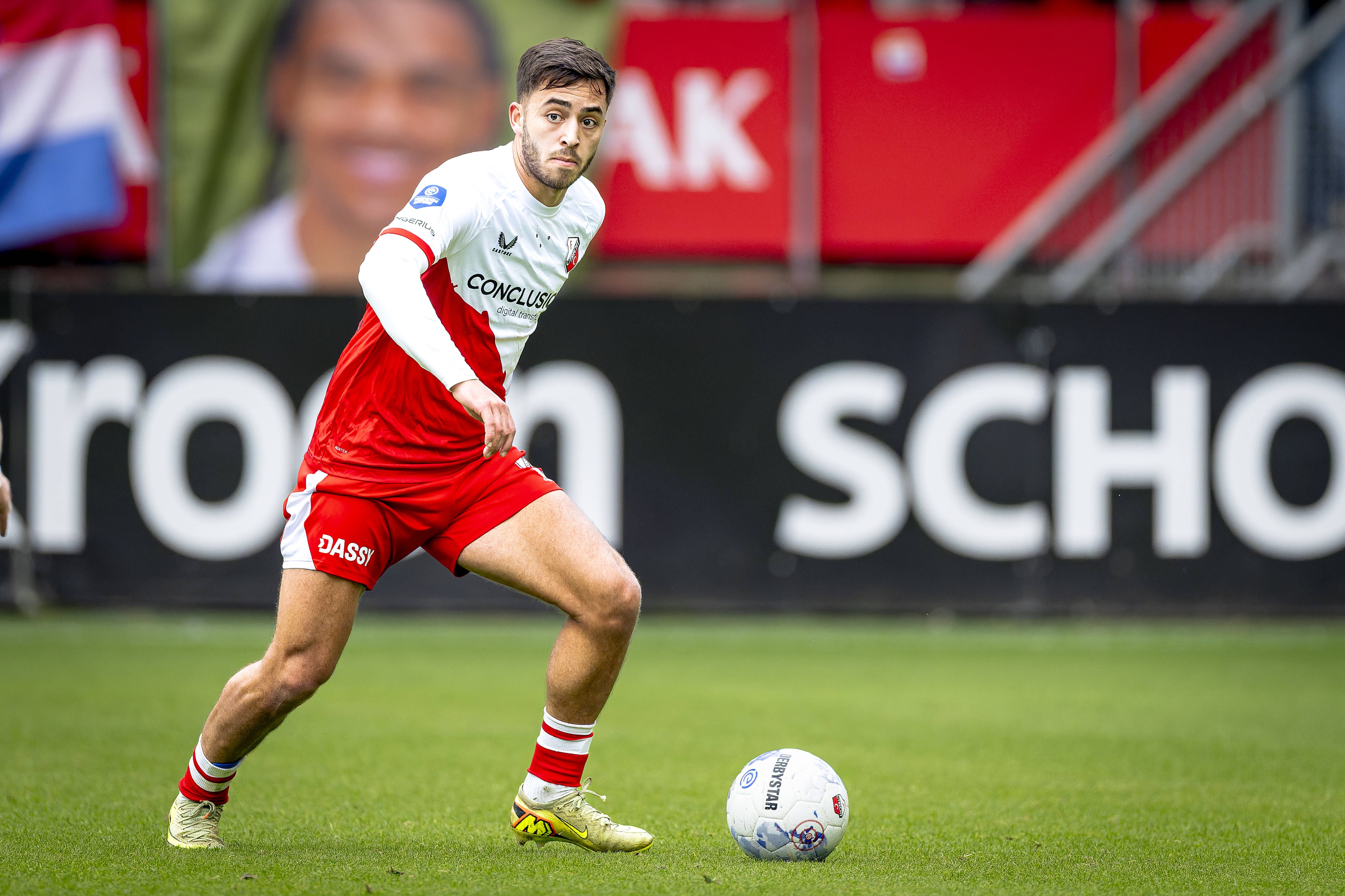7.º - Souffian El Karouani (Utrecht): 11 assistências