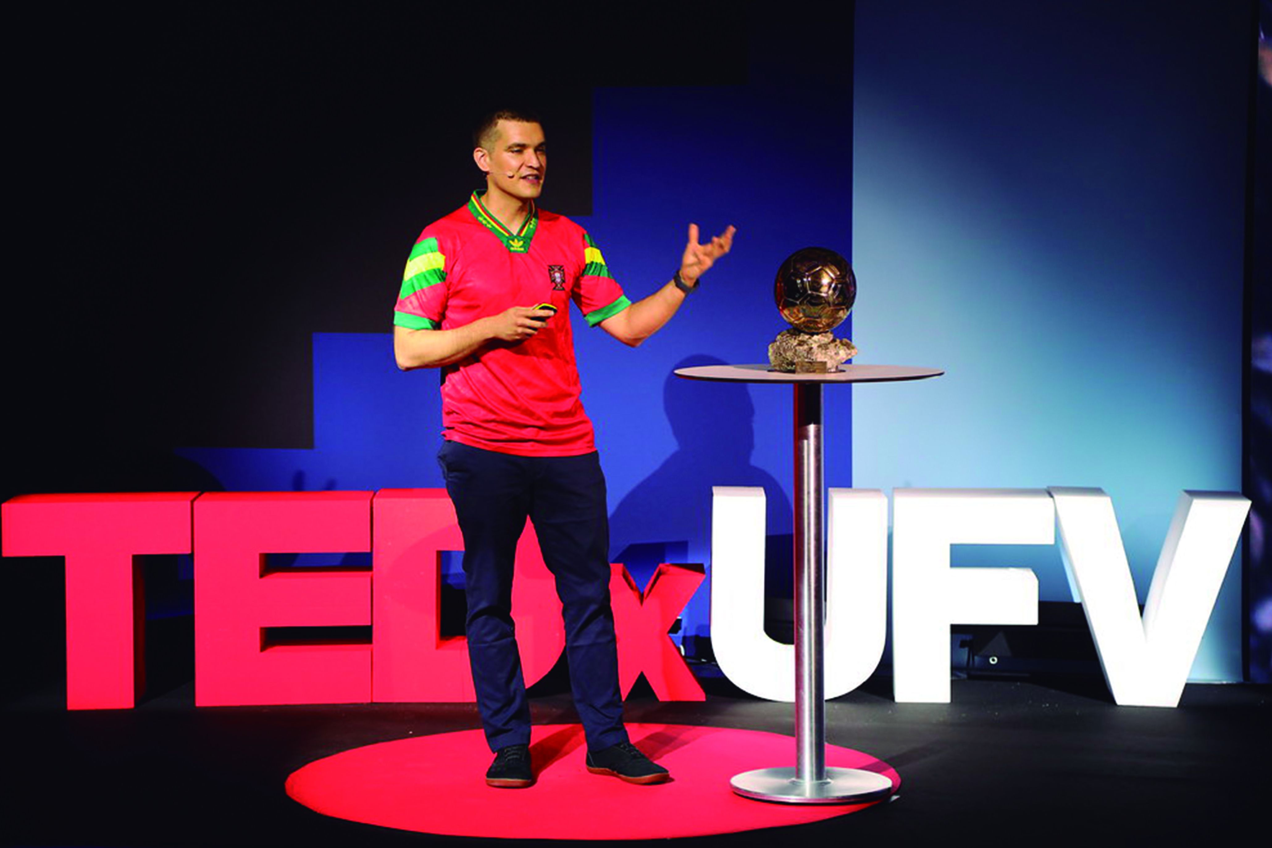 Paulo Futre Jr. numa 'ted talk'. Foto D. R.