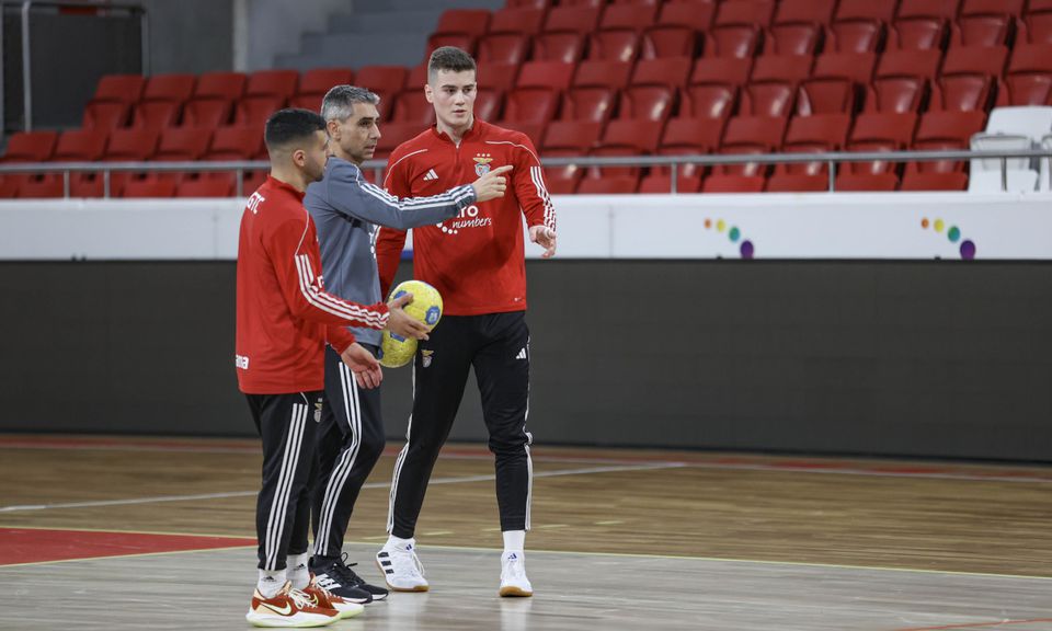 Benfica prepara «com expectativa» meia-final da Supertaça com Marítimo