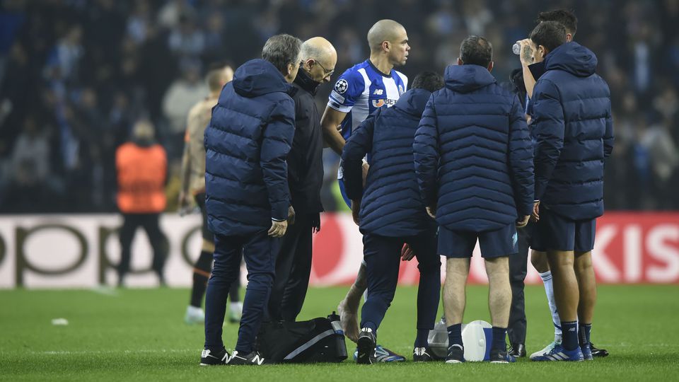 FC Porto: Pepe condicionado no regresso aos treinos