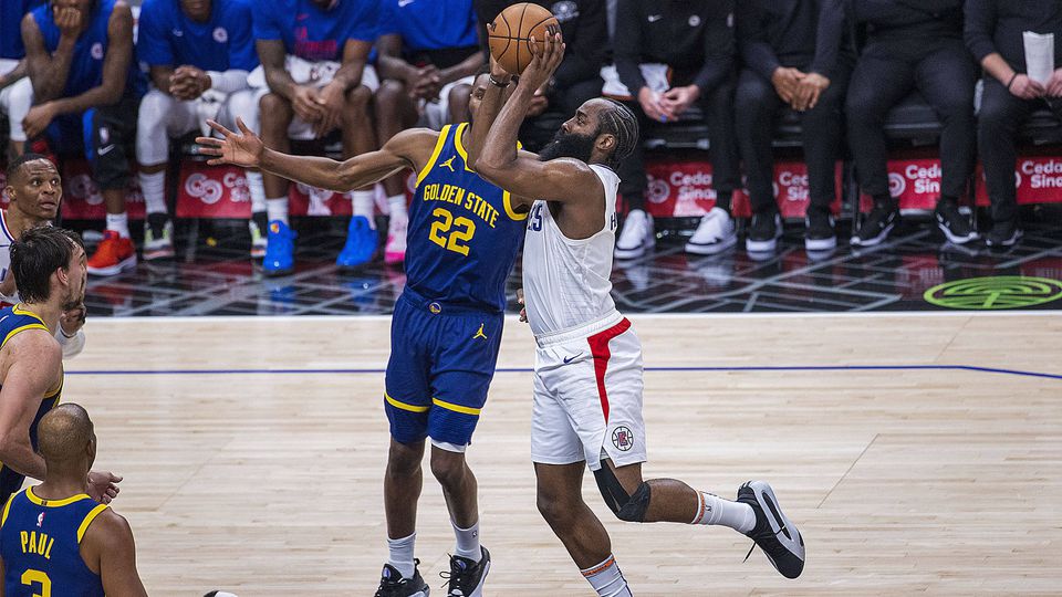 Harden entra na história em vitória dos Clippers sobre os Warriors