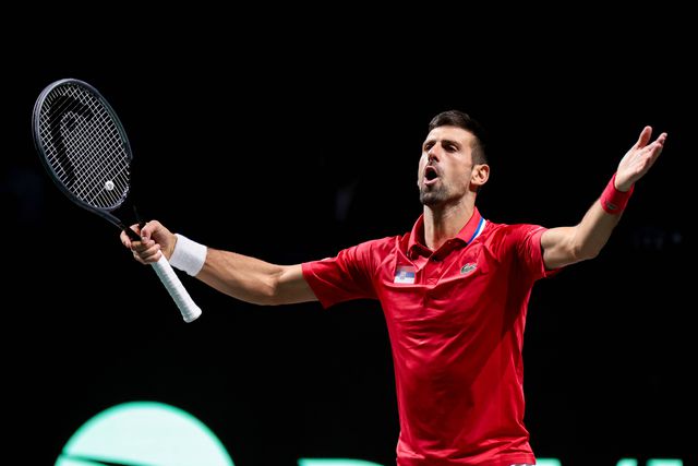 É «só» um alongamento: Djokovic lança desafio para os corajosos (vídeo)
