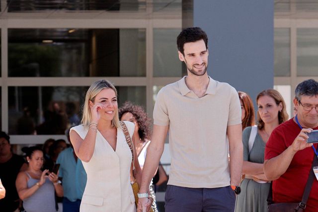 Sergio Rico fala da recuperação após coma: «Durmo como um bebé»