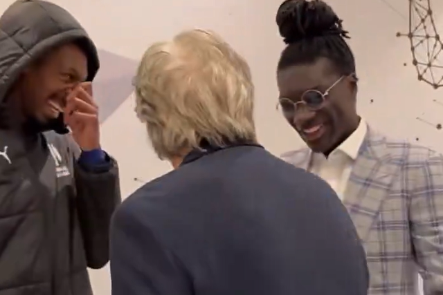 Jorge Jesus imita festejo de ex-Al Hilal e provoca gargalhadas