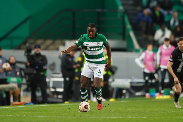 Chaves 'namora' Sporting para o empréstimo de Dário Essugo