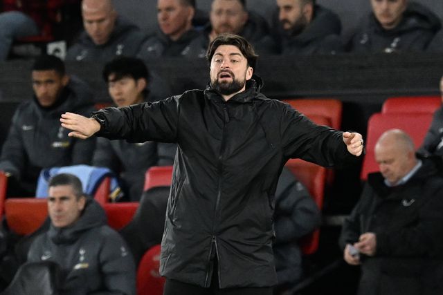 Mateus Fernandes fica sem treinador no Southampton