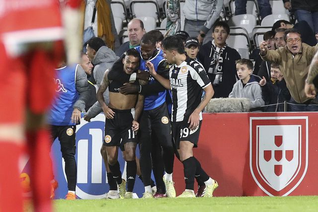 Os festejos do segundo golo do Nacional. - Foto: HOMEM DE GOUVEIA/LUSA