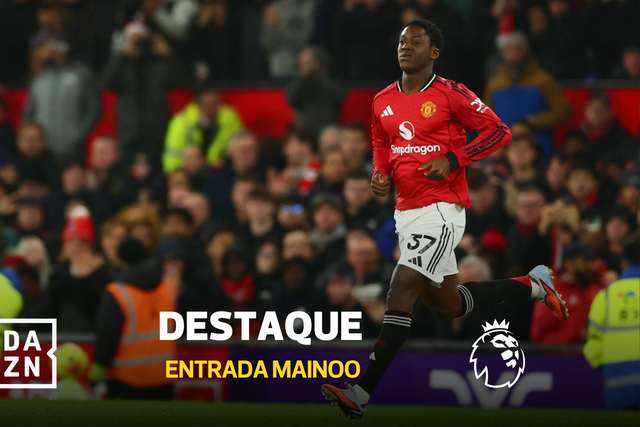 O United perdia, mas o adeptos celebraram a entrada de um jogador