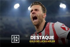 Incrível: o golaço acrobático (em rotação) que tirou dois pontos ao Dortmund