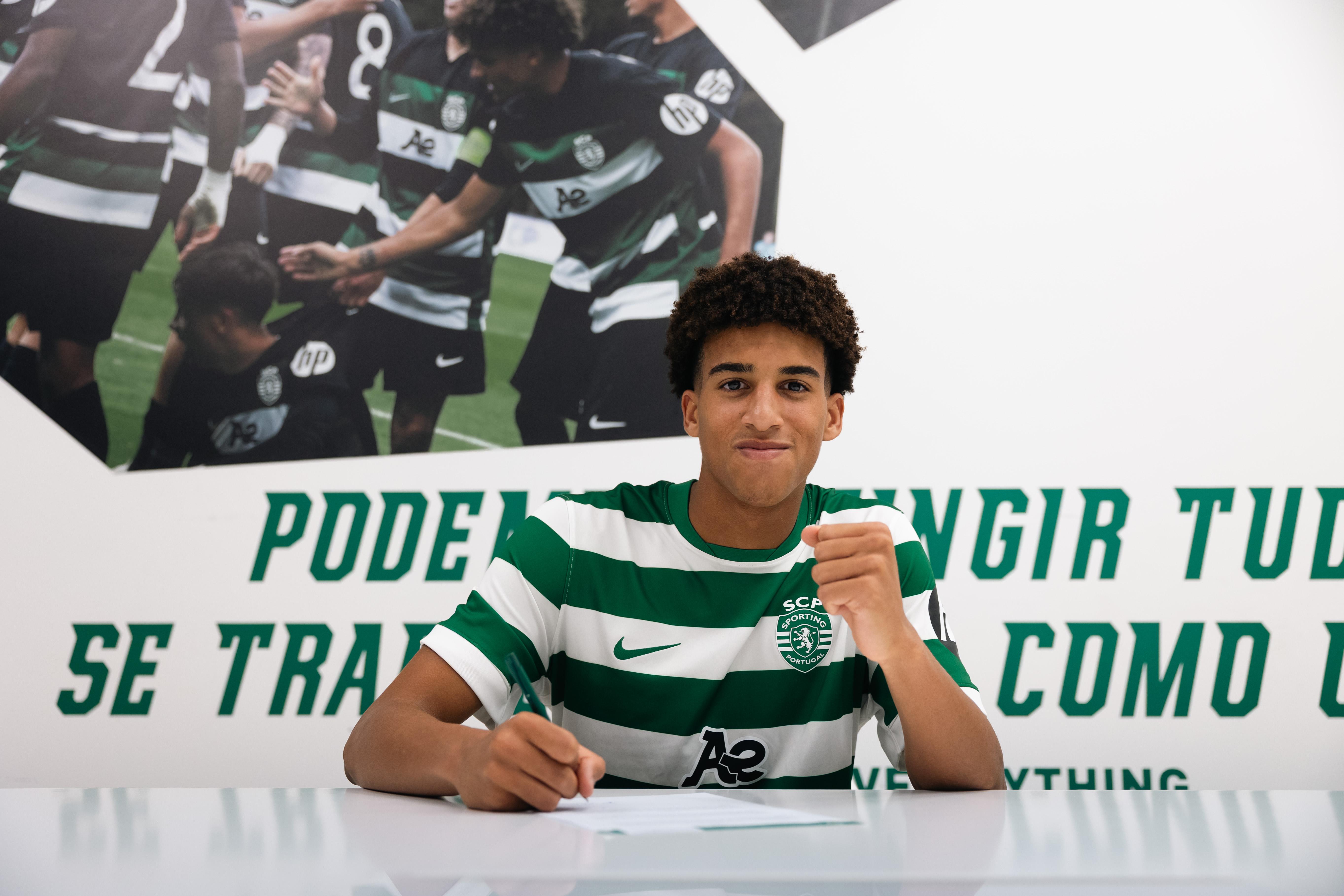 Sandro Ferreira (17 anos) - Sporting - Atua nos Sub-23, onde já fez o gosto ao pé esta época - Foto: Sporting CP