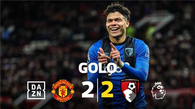 Ex-FC Porto precisou de segundos após intervalo para marcar em Old Trafford