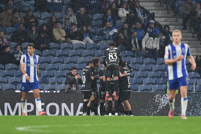 Festejos no golo do Estrela (Foto: Rogério Ferreira/Kapta+)