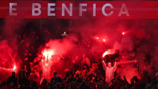 Benfica faz apelo a adeptos no Mónaco para evitar «sanções graves da UEFA»