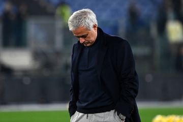 Saída de Mourinho alvo de críticas: «Um dos treinadores mais importantes da história...»