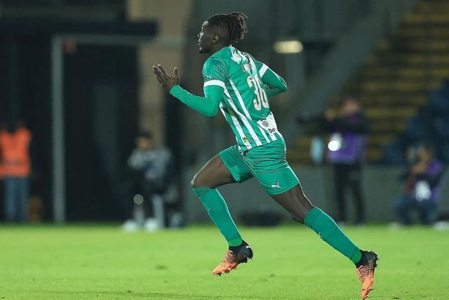 Mercado: Rio Ave empresta Julien Lomboto à Oliveirense