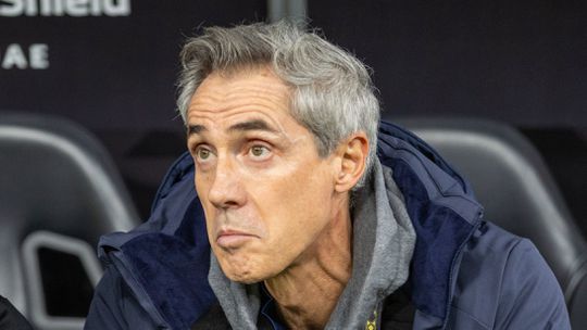 Paulo Sousa bate Artur Jorge e avança na Supertaça dos Emirados/Qatar