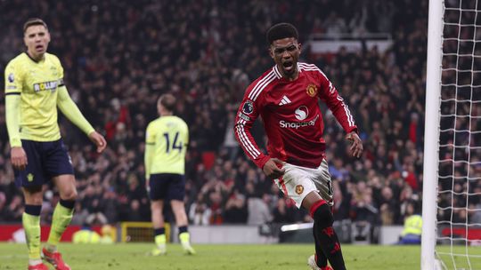 Hat-trick de Amad Diallo salva Ruben Amorim de novo escândalo em Old Trafford