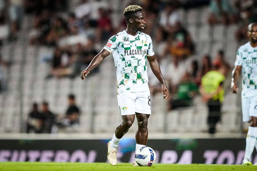 Ganês prepara-se para deixar os cónegos e rumar ao emblema casapiano