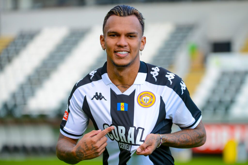 Gabriel Veron (Nacional/Juventude) um golo em seis jogos no Nacional desde janeiro, depois do término do empréstimo ao Juventude, no final de 2025. O extremo brasileiro encontrou nova vida no regresso a Portugal: Foto: CD Nacional