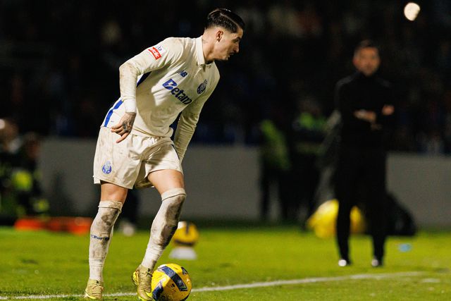 Borja Sainz brilhou no triunfo azul e branco em Alverca