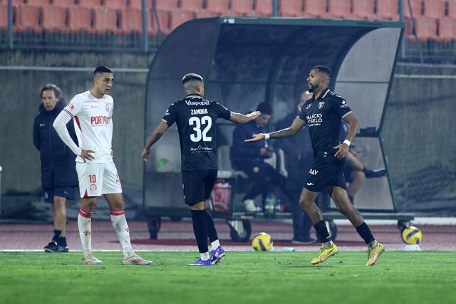 Ponta de lança brasileiro voltou a brilhar e selou o triunfo dos beirões na receão aos leirenses - Foto: Liga Portugal