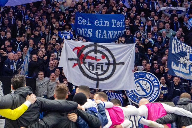 VÍDEO: não houve intervalo no Hertha-Magdeburgo devido a protestos