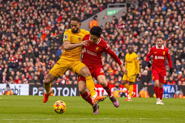 Liverpool aguenta pressão e bate o Wolverhampton (resumo)