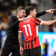 Sérgio Conceição a dar indicações a Pulisic no Milan