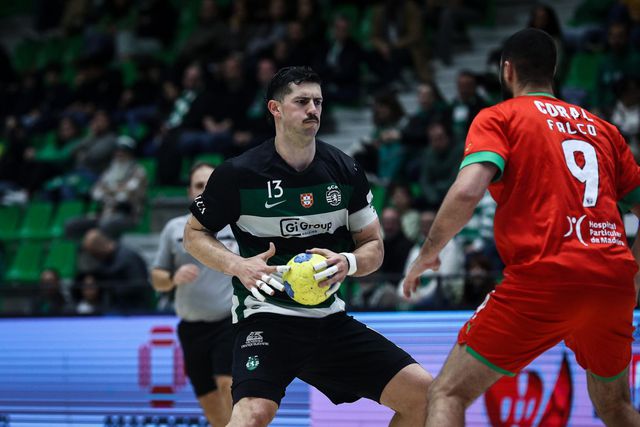 Sporting regressa ao topo, mesmo com os manos Costa a meio tempo 