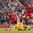Liverpool aguenta pressão e vence Wolverhampton