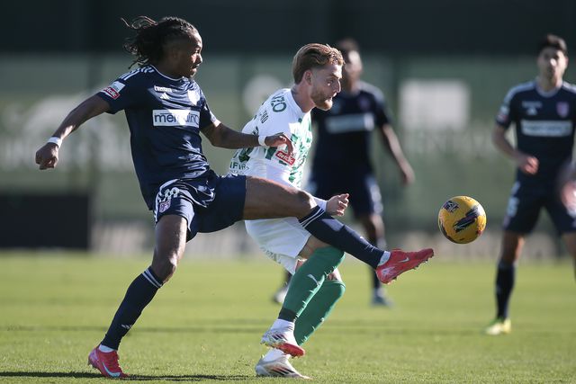 Rio Ave-Aves SAD em direto: Ochoa 'estraga' estreia de Rui Ferreira