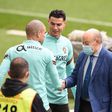 Cristiano Ronaldo com Pinto da Costa, ao lado de Pepe, pela Seleção Nacional