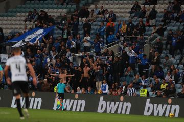 VÍDEO: Farense ficou a pedir falta, mas VAR validou golo do FC Porto
