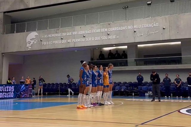 Minuto de silêncio no Dragão Arena por Pinto da Costa
