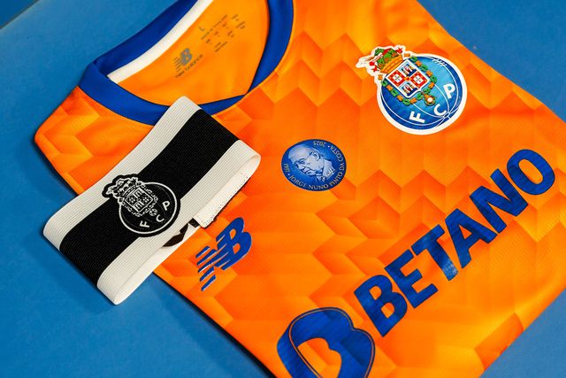 A camisola do FC Porto alusiva a Pinto da Costa (FOTO: FC PORTO)