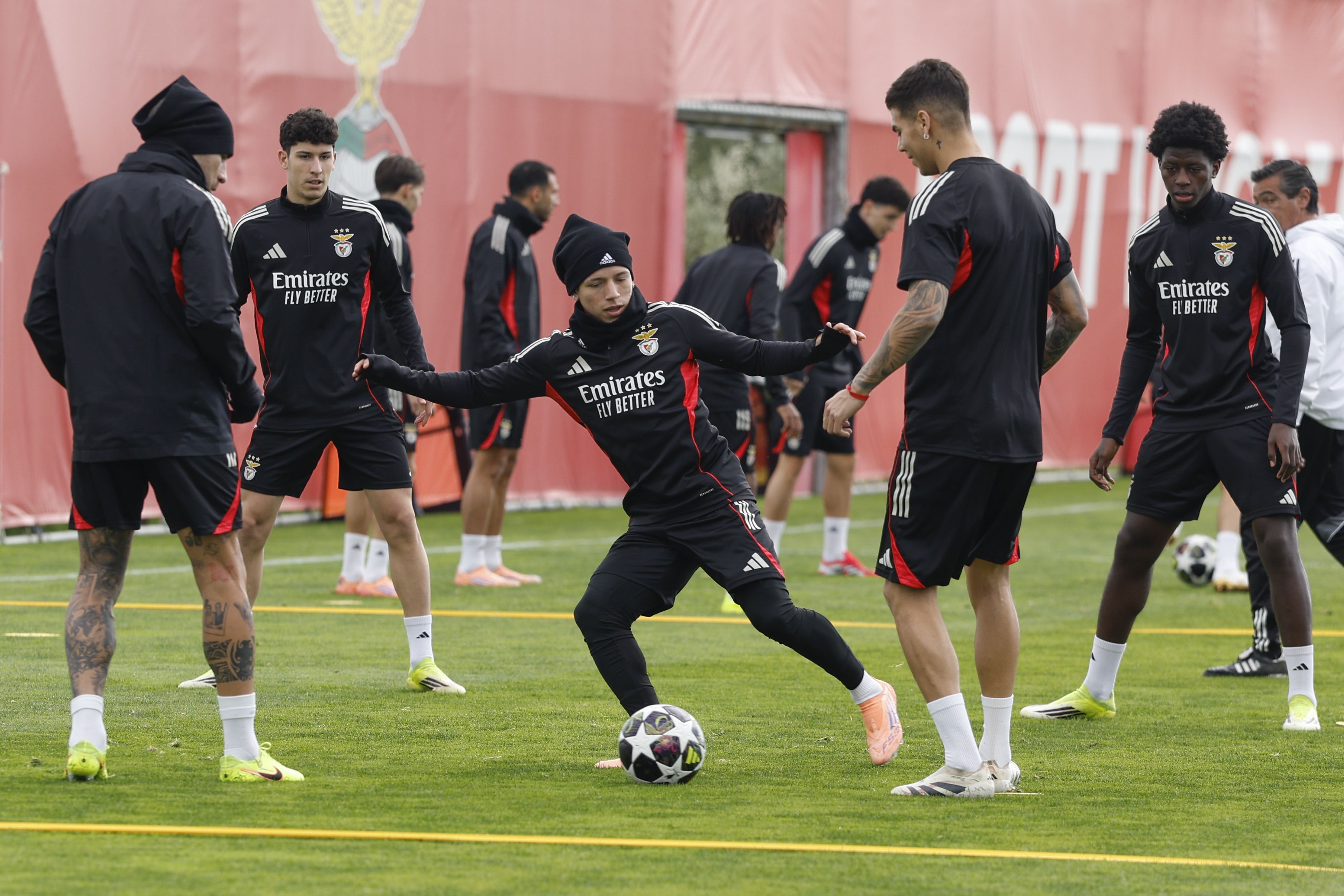 Prestianni em ação no último treino do Benfica antes do Real Madrid - Foto: António Pedro Santos/LUSA