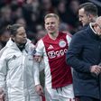 Zinchenko lesionou-se gravemente na estreia a titular pelo Ajax