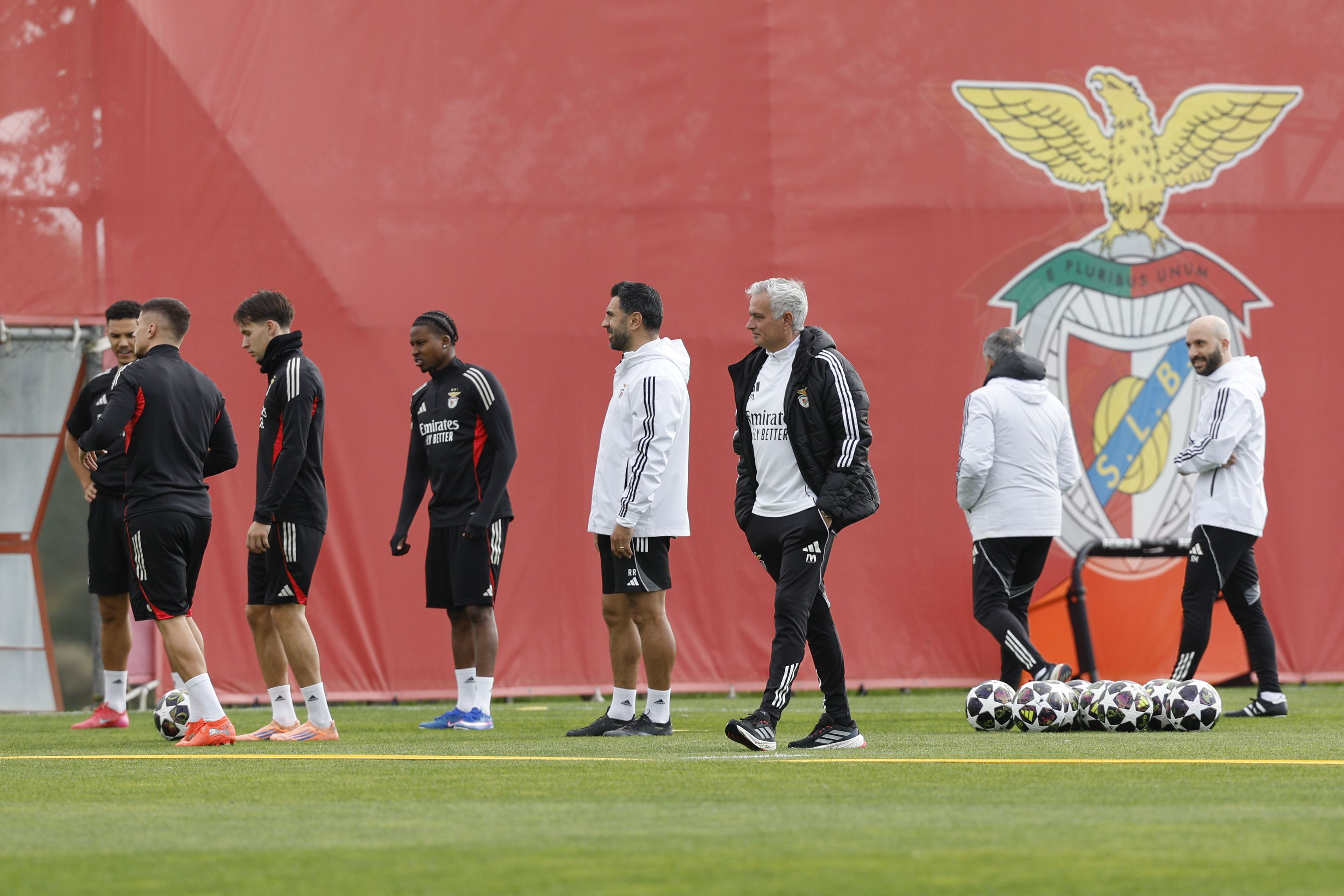 José Mourinho último treino do Benfica antes do Real Madrid - Foto: António Pedro Santos/LUSA