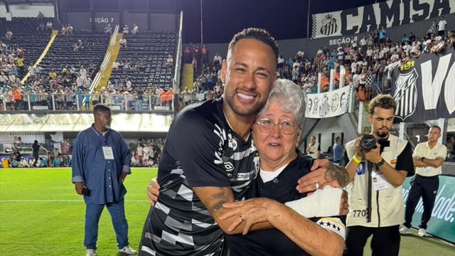 Neymar realiza sonho da Dona Maria - Foto: Santos/X