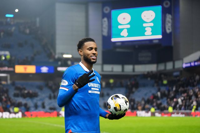 'Hat trick' de Chermiti foi uma revolução a dobrar