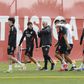 Mourinho no último treino do Benfica antes do Real Madrid - Foto: António Pedro Santos/LUSA