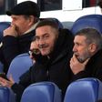 Francesco Totti nas bancadas do Olímpico a assistir ao jogo da Roma