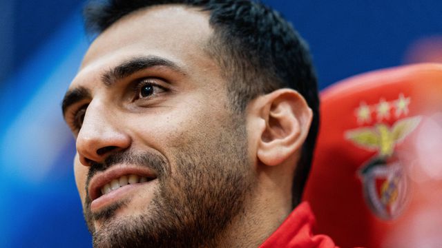 Pavlidis, avançado do Benfica, em conferência de imprensa