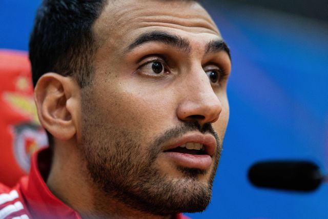 Pavlidis, avançado do Benfica, em conferência de imprensa